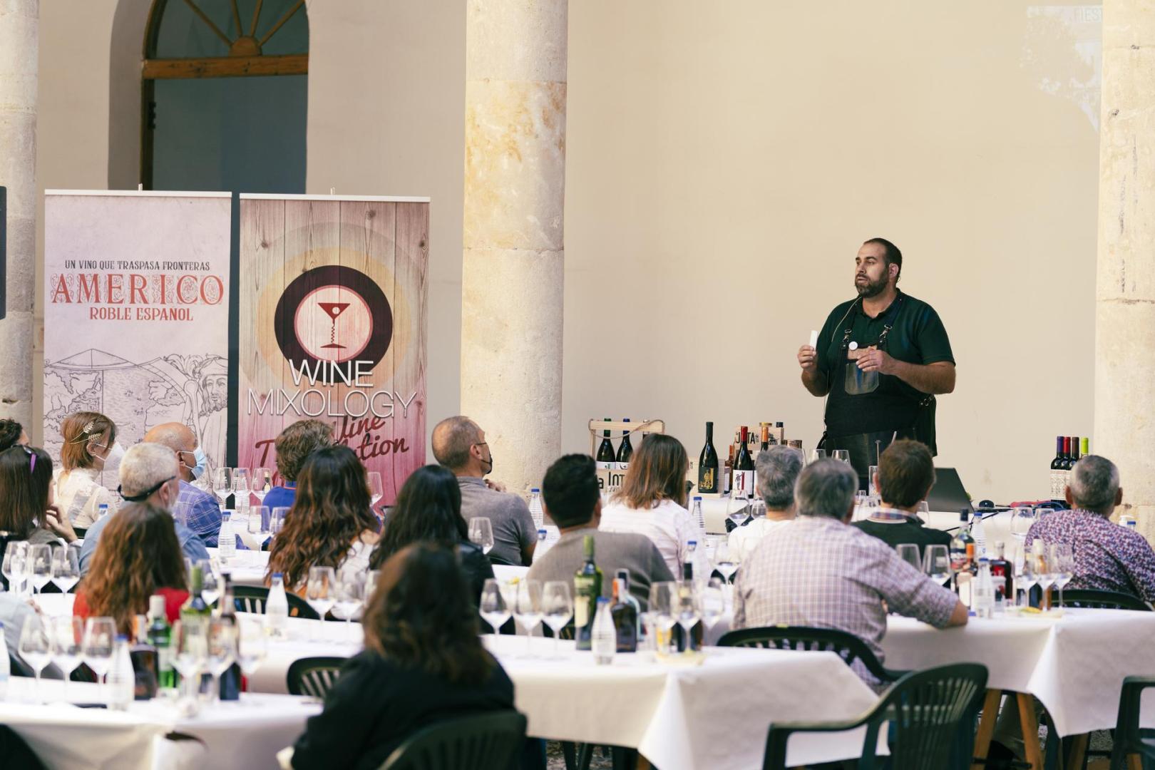 &iquest;Qu&eacute; es la experiencia WINE MIXOLOGY?